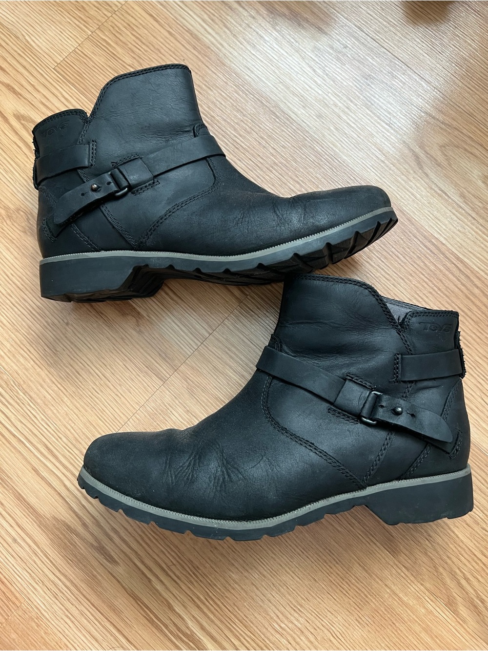 Tevas Waterproof Winter Shorts Boots